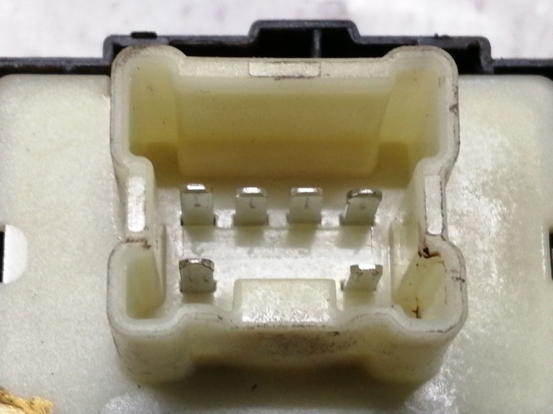 Recambio de mando elevalunas trasero derecho para dacia duster ambiance 4x2 referencia OEM IAM CP431 829614598R 