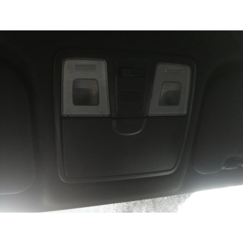 Recambio de luz interior para hyundai i20 elegant referencia OEM IAM 92800C7XXX  