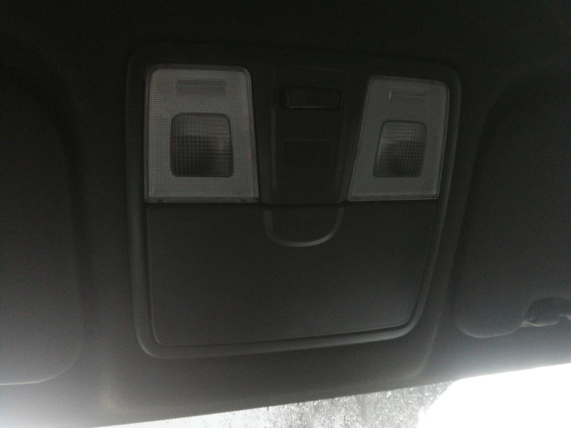 Recambio de luz interior para hyundai i20 elegant referencia OEM IAM 92800C7XXX  