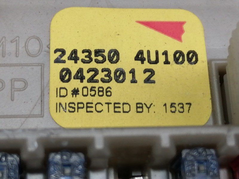 Recambio de caja reles / fusibles para nissan almera tino (v10m) comfort referencia OEM IAM 243504U100  