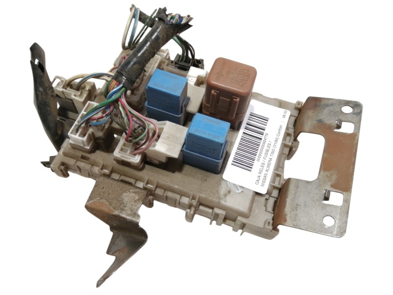 Recambio de caja reles / fusibles para nissan almera tino (v10m) comfort referencia OEM IAM 243504U100  