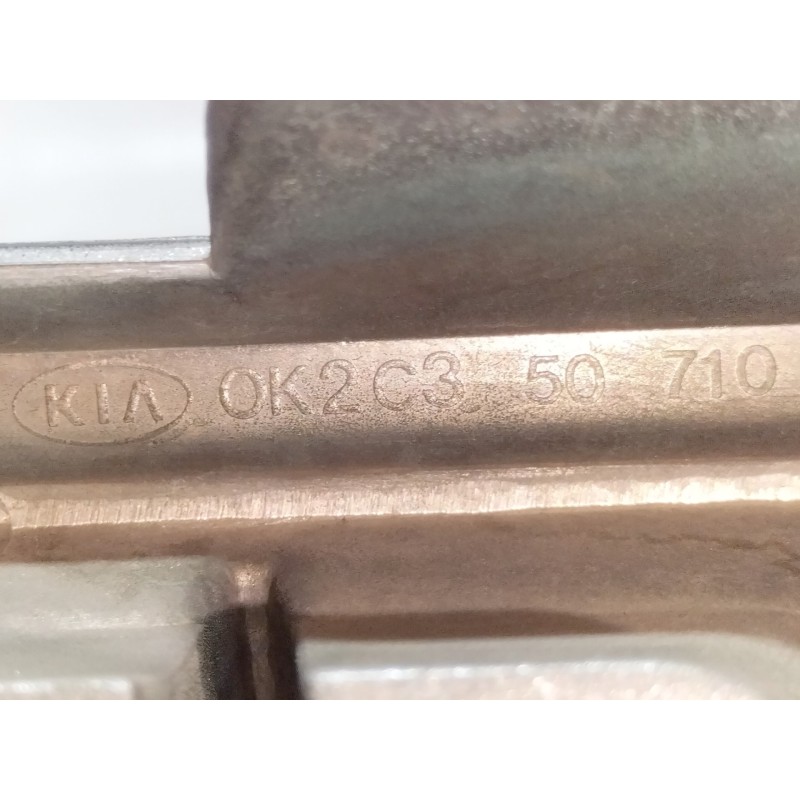 Recambio de rejilla delantera para kia carens 1.8 ls monovolumen referencia OEM IAM 0K2C350710  