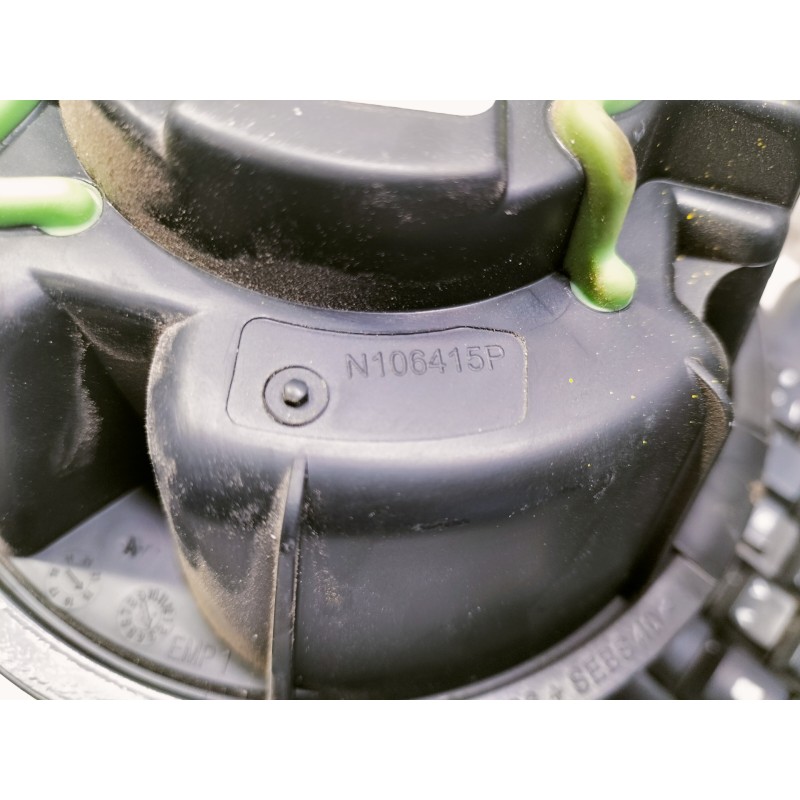 Recambio de motor calefaccion para dacia duster ambiance 4x2 referencia OEM IAM 272106020R N106415P 