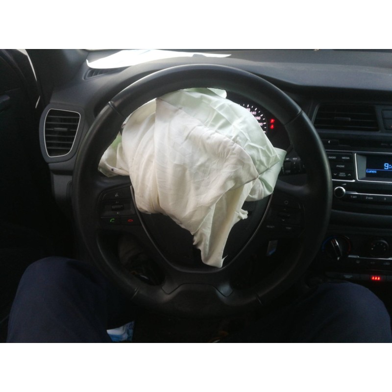Recambio de volante para hyundai i20 elegant referencia OEM IAM 56100C8120  