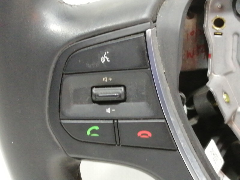 Recambio de volante para hyundai i20 elegant referencia OEM IAM 56100C8120  