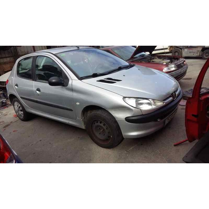 PEUGEOT 206 BERLINA