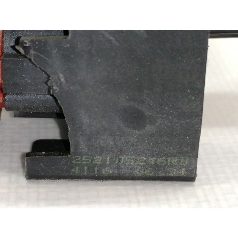 Recambio de warning para renault kangoo profesional referencia OEM IAM 252105246RB  