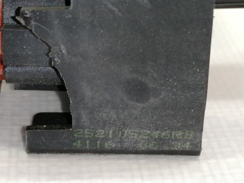 Recambio de warning para renault kangoo profesional referencia OEM IAM 252105246RB  