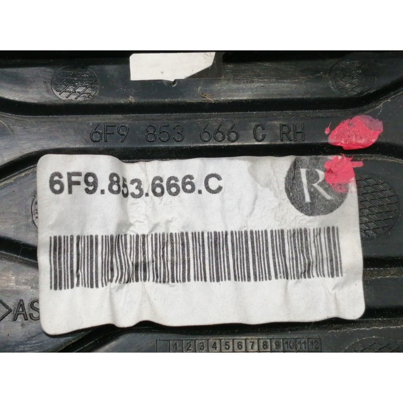 Recambio de rejilla paragolpes derecha para seat arona style referencia OEM IAM 6F9853666C  