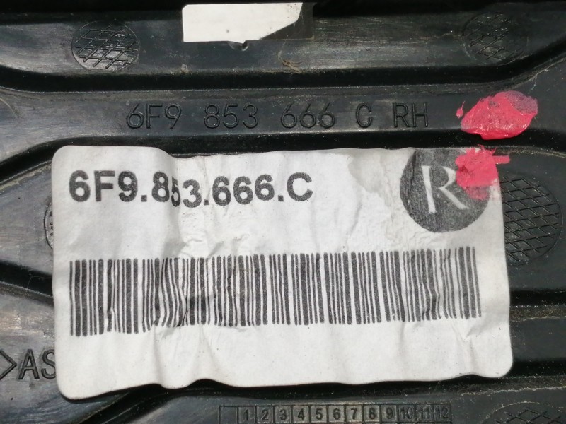 Recambio de rejilla paragolpes derecha para seat arona style referencia OEM IAM 6F9853666C  