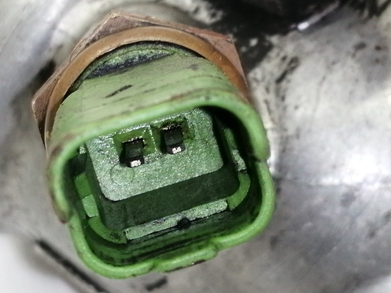 Recambio de termostato para opel astra h caravan elegance referencia OEM IAM 55203388  