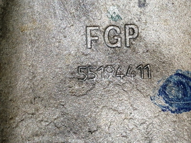 Recambio de soporte bomba inyeccion para opel astra h caravan elegance referencia OEM IAM 55194411  