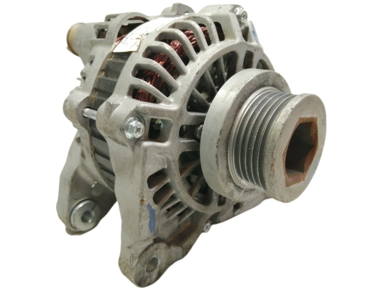 Recambio de alternador para nissan almera (n16/e) acenta referencia OEM IAM F8626481  