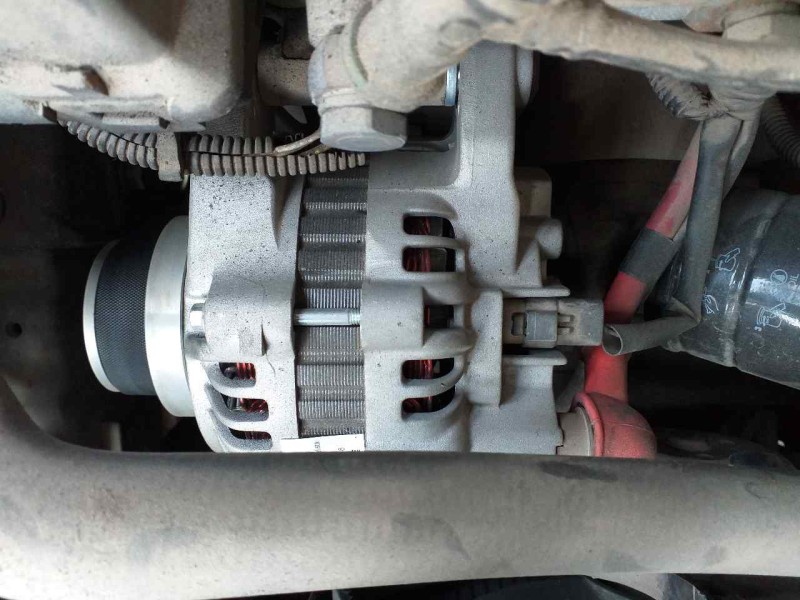 Recambio de alternador para nissan almera (n16/e) acenta referencia OEM IAM F8626481  