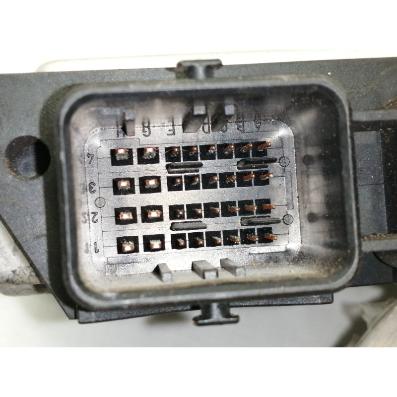 Recambio de centralita motor uce para peugeot 206 berlina x-line referencia OEM IAM 0281011784  