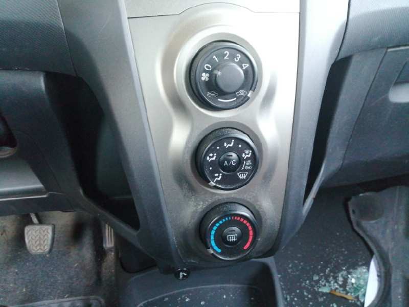 Recambio de mando calefaccion / aire acondicionado para toyota yaris active referencia OEM IAM 758734 55901 758857 55903 