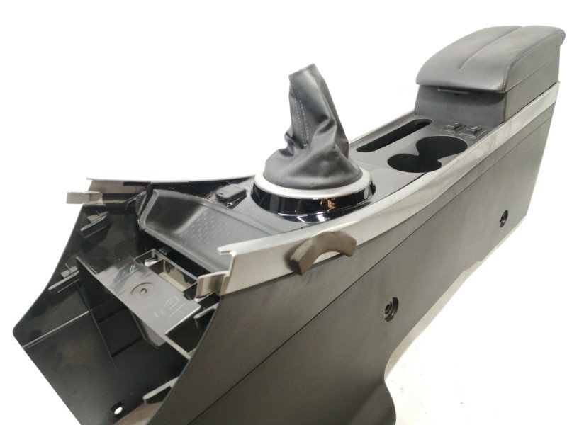 Recambio de apoyabrazos central para mazda cx-7 (er) active referencia OEM IAM EH6464441  