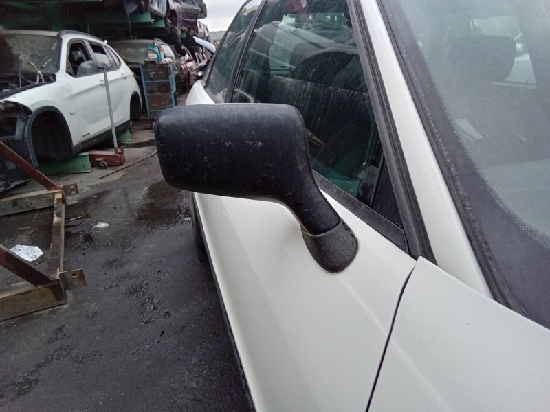 Recambio de retrovisor derecho para audi 80/90 (893) 80 referencia OEM IAM 893857502  