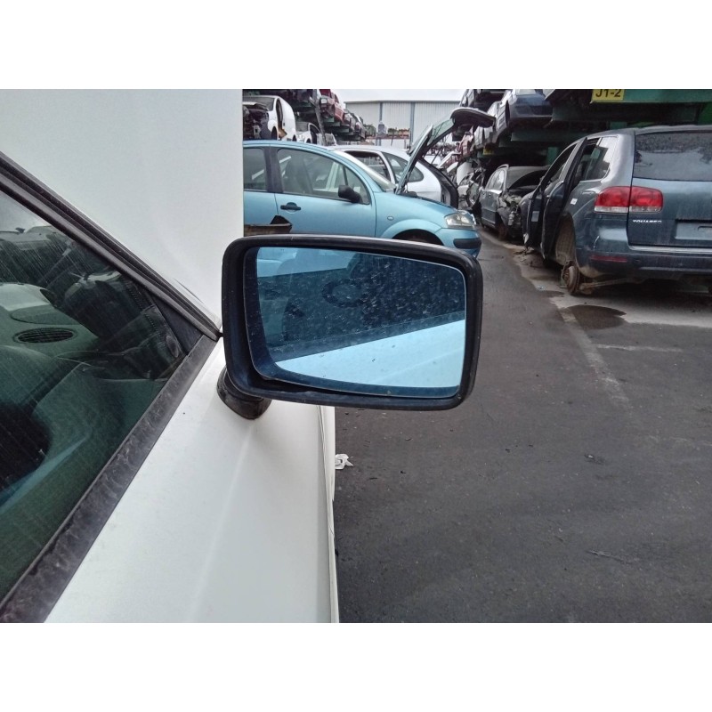 Recambio de retrovisor derecho para audi 80/90 (893) 80 referencia OEM IAM 893857502  