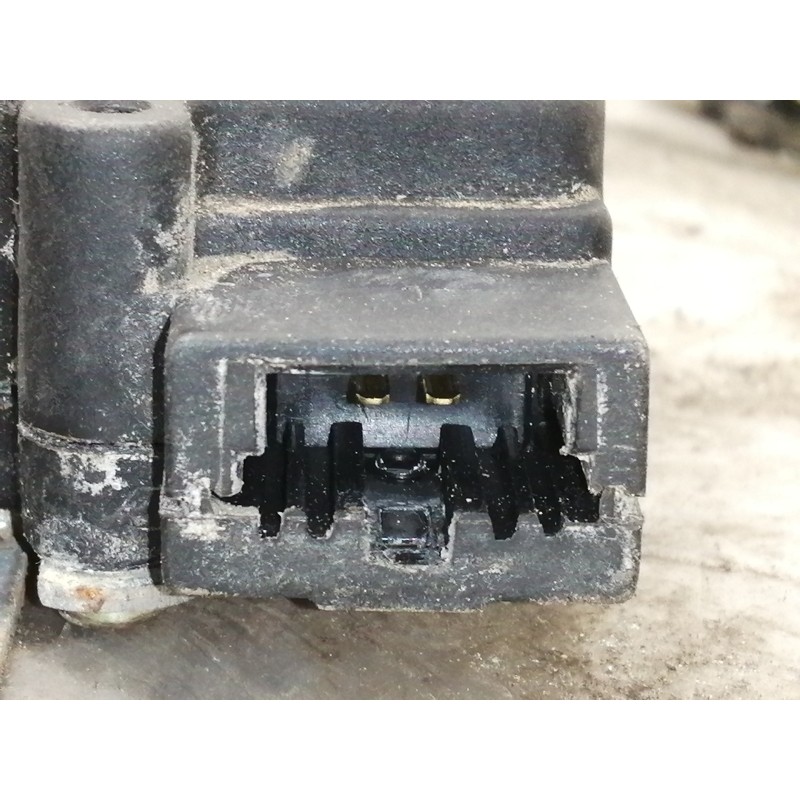 Recambio de cerradura puerta delantera derecha para hyundai atos prime (mx) gls referencia OEM IAM 8132002010  