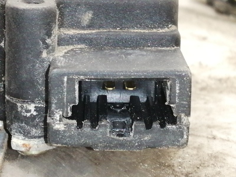 Recambio de cerradura puerta delantera derecha para hyundai atos prime (mx) gls referencia OEM IAM 8132002010  