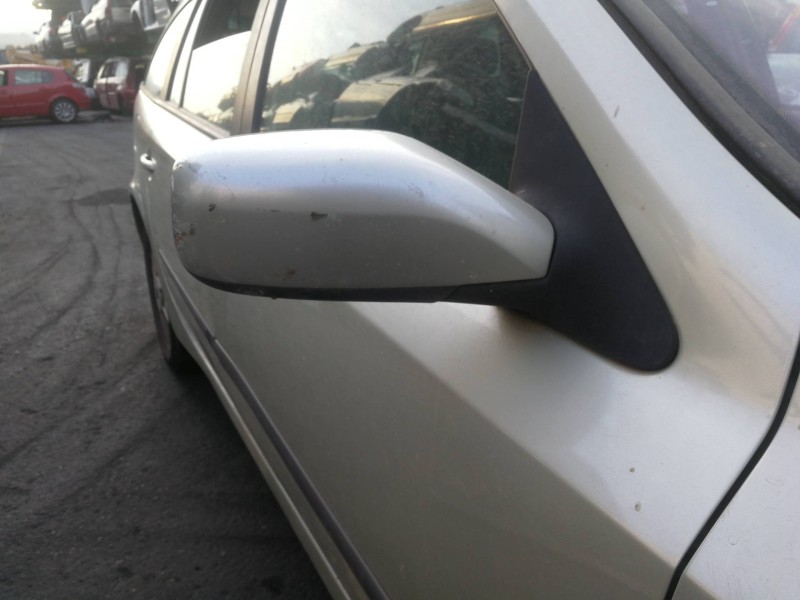 Recambio de retrovisor derecho para renault laguna ii grandtour (kg0) dynamique referencia OEM IAM E9014128 014128 