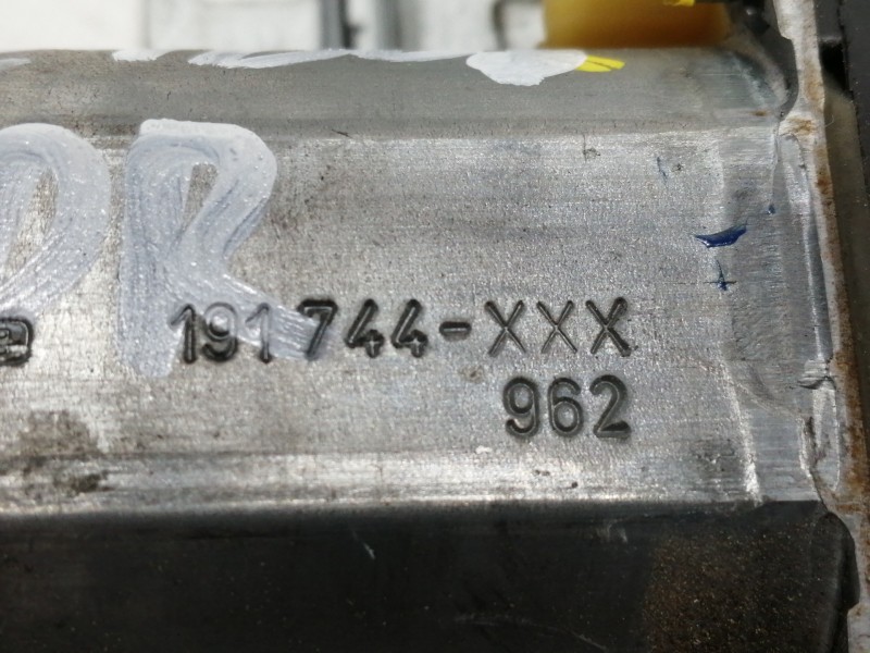 Recambio de elevalunas delantero derecho para mercedes-benz clase a (w168) 1.4 cat referencia OEM IAM 191744XXX  ELECTRICO