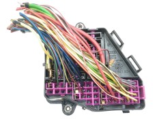 Recambio de caja reles / fusibles para volkswagen passat berlina (3b3) comfortline referencia OEM IAM 8D1941824   2