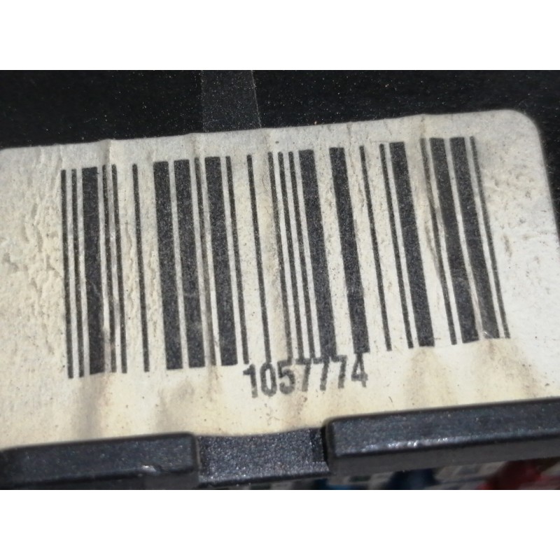 Recambio de caja reles / fusibles para volkswagen passat berlina (3b3) comfortline referencia OEM IAM 8D1941824  