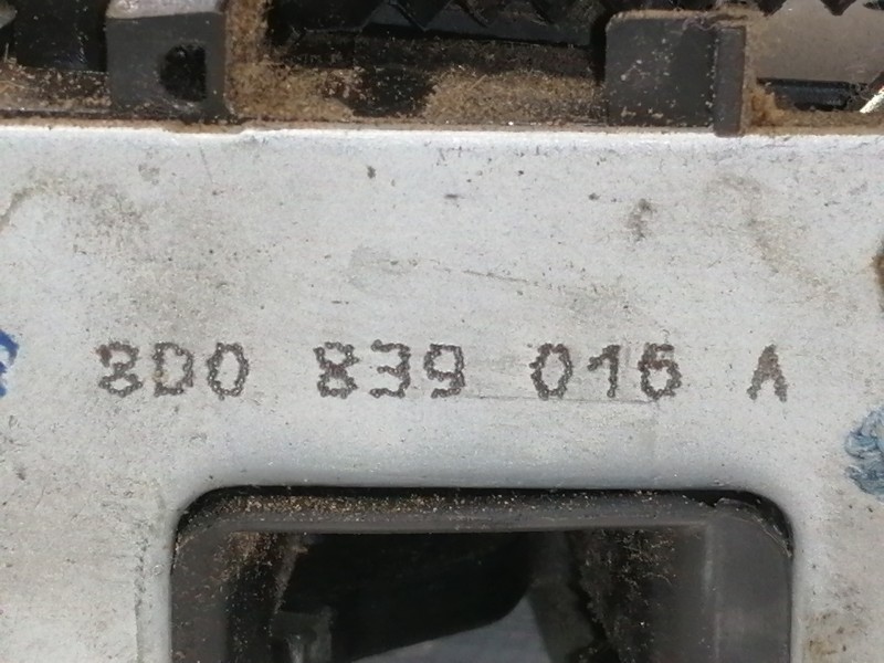 Recambio de cerradura puerta trasera derecha para audi a4 berlina (b5) 1.8 t referencia OEM IAM 8D0839015A  