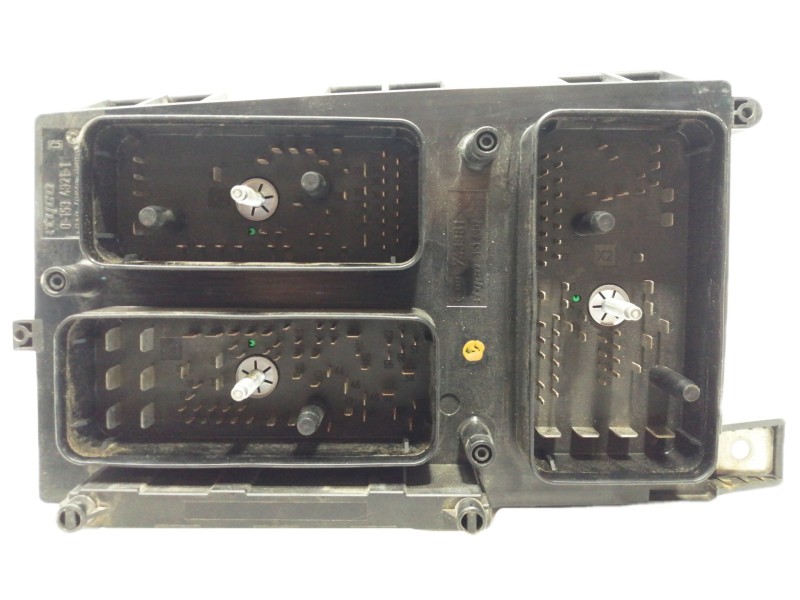 Recambio de caja reles / fusibles para opel astra h berlina elegance referencia OEM IAM 5DK00866838 13206754 015349211