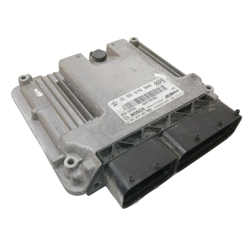 Recambio de centralita motor uce para opel insignia sports tourer cosmo referencia OEM IAM 55576906  