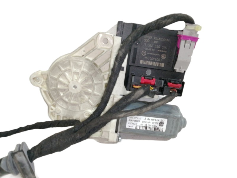 Recambio de motor elevalunas delantero izquierdo para seat leon (1p1) stylance / style referencia OEM IAM 1P0837401D  