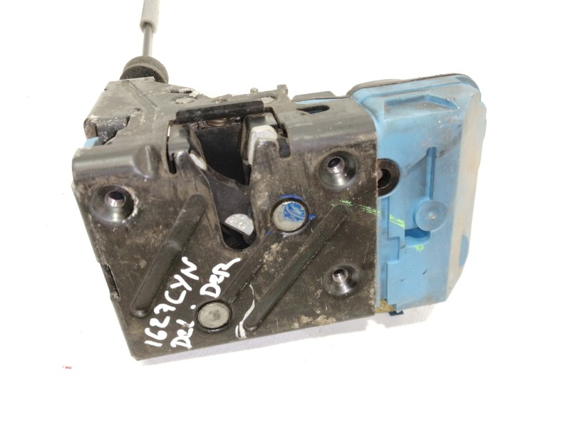 Recambio de cerradura puerta delantera derecha para volvo xc70 2.4 d awd kinetic referencia OEM IAM 30663042  