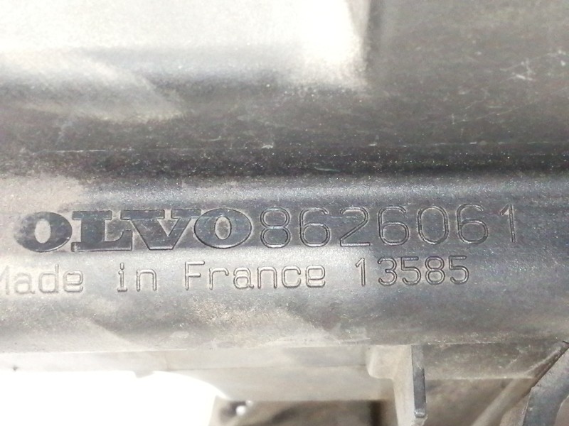 Recambio de filtro aire para volvo xc70 2.4 d awd kinetic referencia OEM IAM 8626061  