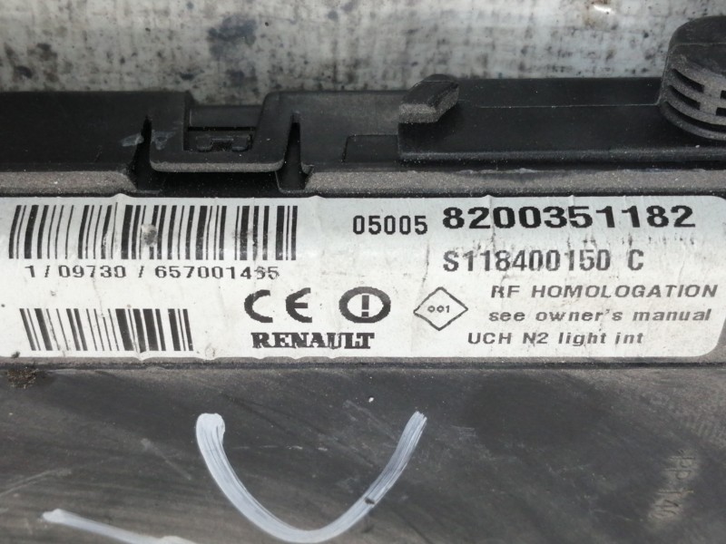 Recambio de caja reles / fusibles para renault scenic ii confort dynamique referencia OEM IAM 8200351182 S118400150C 