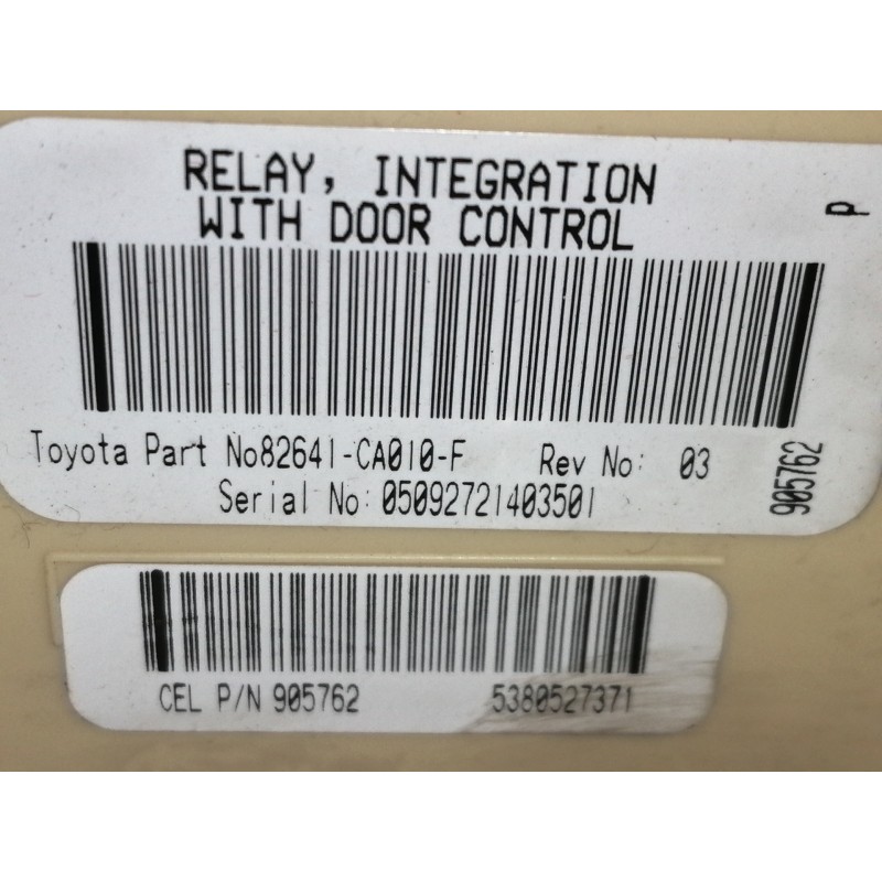 Recambio de caja reles / fusibles para toyota avensis berlina (t25) 2.0 d4-d executive sedán (4-ptas) referencia OEM IAM 82641  