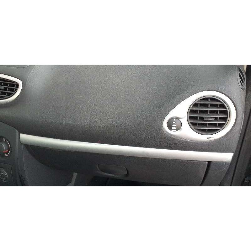 Recambio de airbag delantero derecho para renault clio iii confort dynamique referencia OEM IAM 8200303496G  