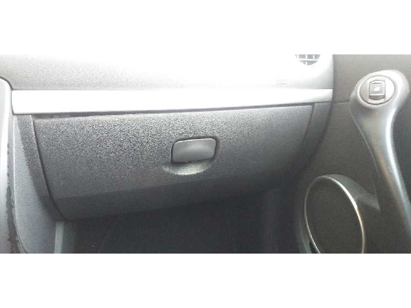 Recambio de guantera para renault clio iii confort dynamique referencia OEM IAM   