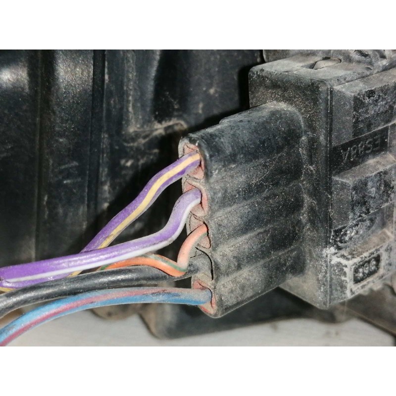 Recambio de faro derecho para ford mondeo berlina/familiar (fd) 1.8 turbodiesel referencia OEM IAM   