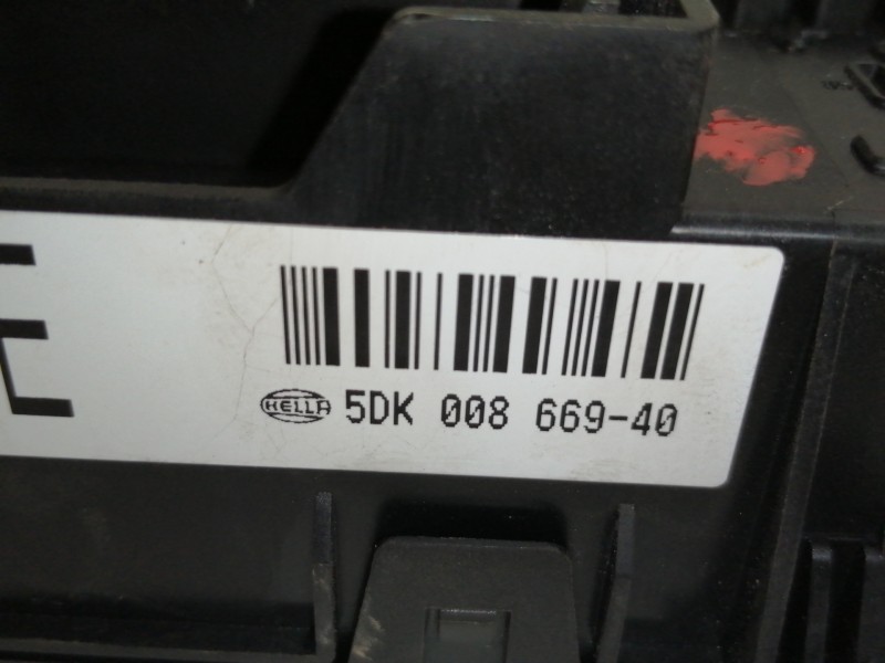 Recambio de caja reles / fusibles para opel astra h berlina elegance referencia OEM IAM   