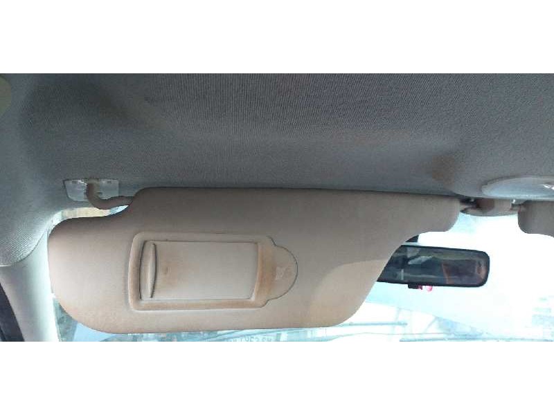 Recambio de parasol izquierdo para renault clio iii confort dynamique referencia OEM IAM   