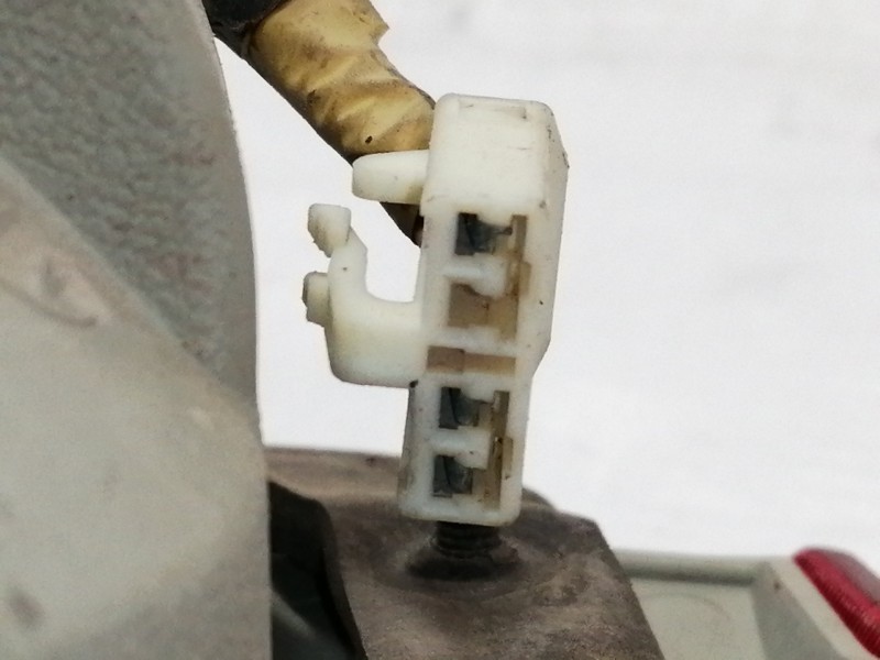 Recambio de piloto trasero derecho interior para kia carens 2.0 crdi lx monovolumen referencia OEM IAM   