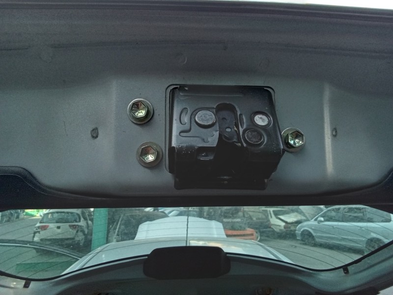 Recambio de cerradura maletero / porton para toyota yaris (ksp9/scp9/nlp9) luna referencia OEM IAM 693500D040  