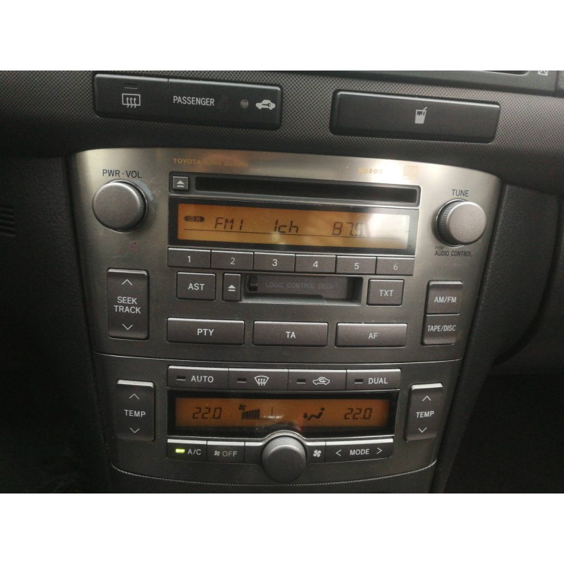 Recambio de sistema audio / radio cd para toyota avensis berlina (t25) 2.0 d4-d executive sedán (4-ptas) referencia OEM IAM 8612