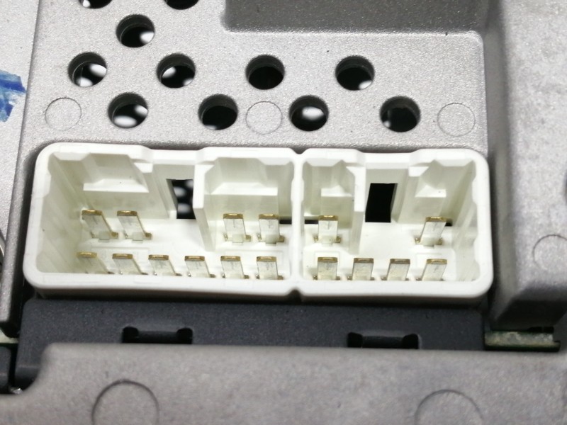 Recambio de sistema audio / radio cd para toyota avensis berlina (t25) 2.0 d4-d executive sedán (4-ptas) referencia OEM IAM 8612