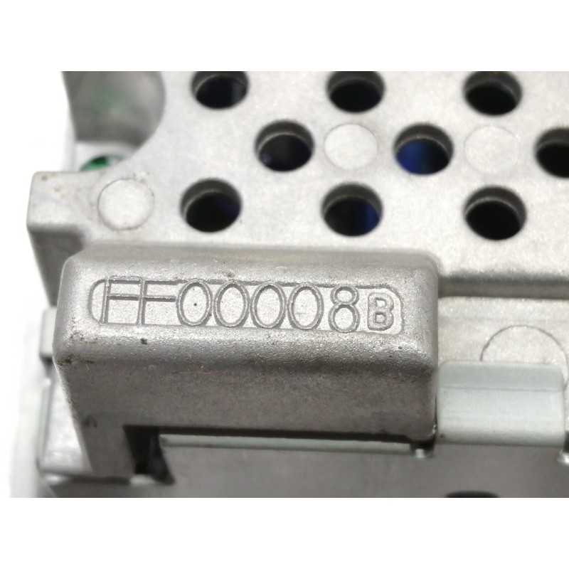 Recambio de sistema audio / radio cd para toyota avensis berlina (t25) 2.0 d4-d executive sedán (4-ptas) referencia OEM IAM 8612