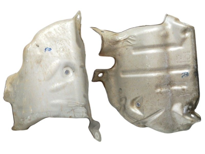 Recambio de colector escape para renault clio iii confort dynamique referencia OEM IAM 8200487350 8200486291 CUBIERTA / TAPA