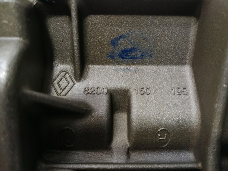 Recambio de bomba aceite para renault clio iii confort dynamique referencia OEM IAM 8200150195  