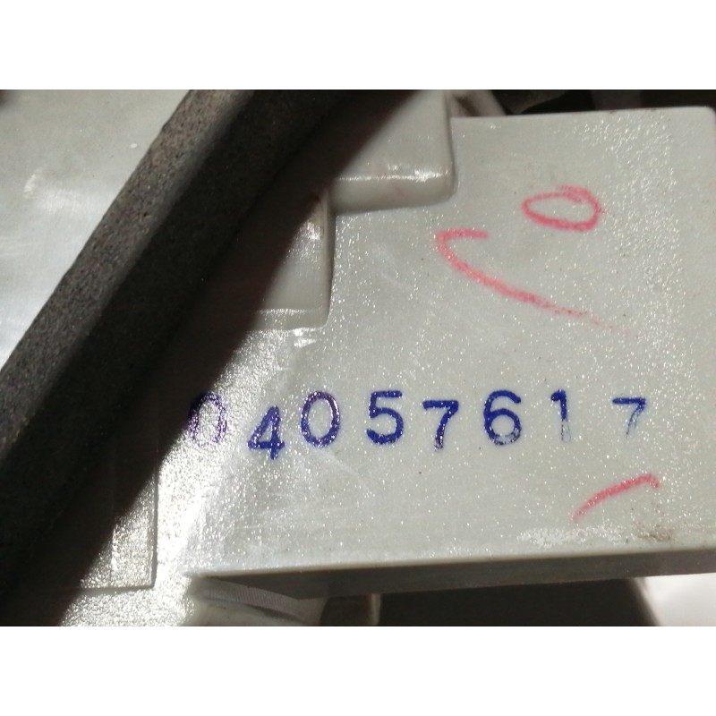 Recambio de piloto trasero derecho para bmw serie 3 berlina (e46) 320d referencia OEM IAM 63218383100  